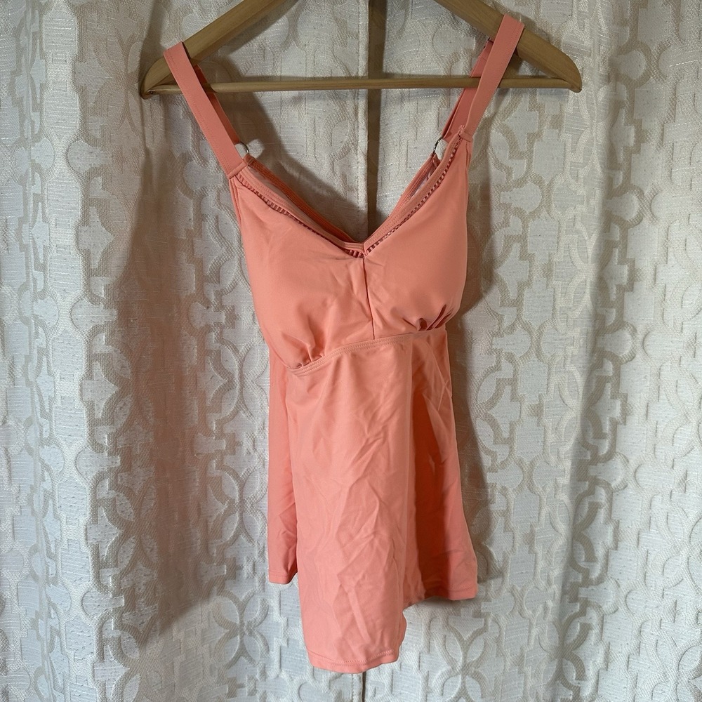 Swimsuit Top & Swim Shorts Size Large Women's Floral, Tropical Shorts Top Salmon